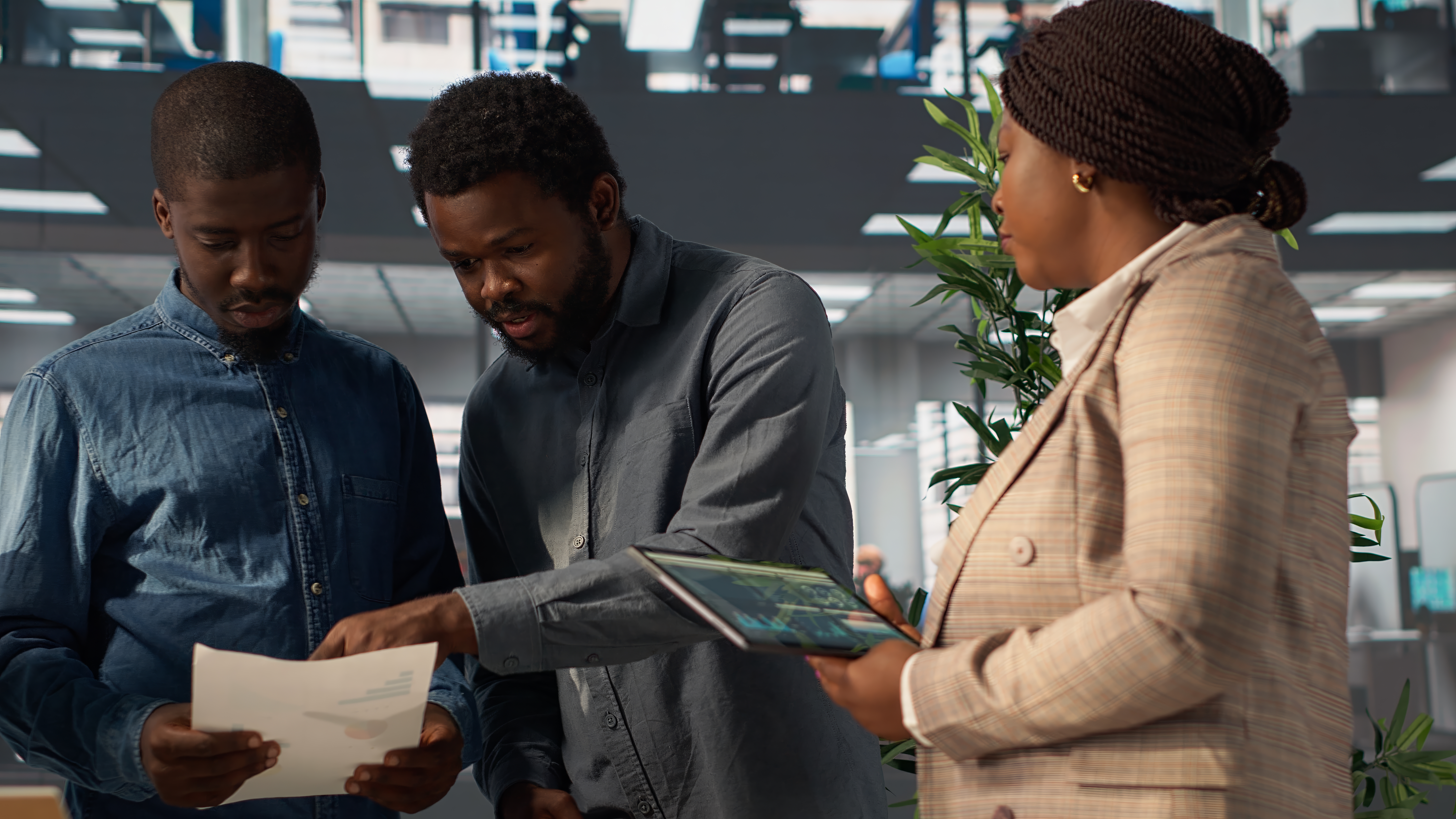 Equipe de negócios em reunião estratégica